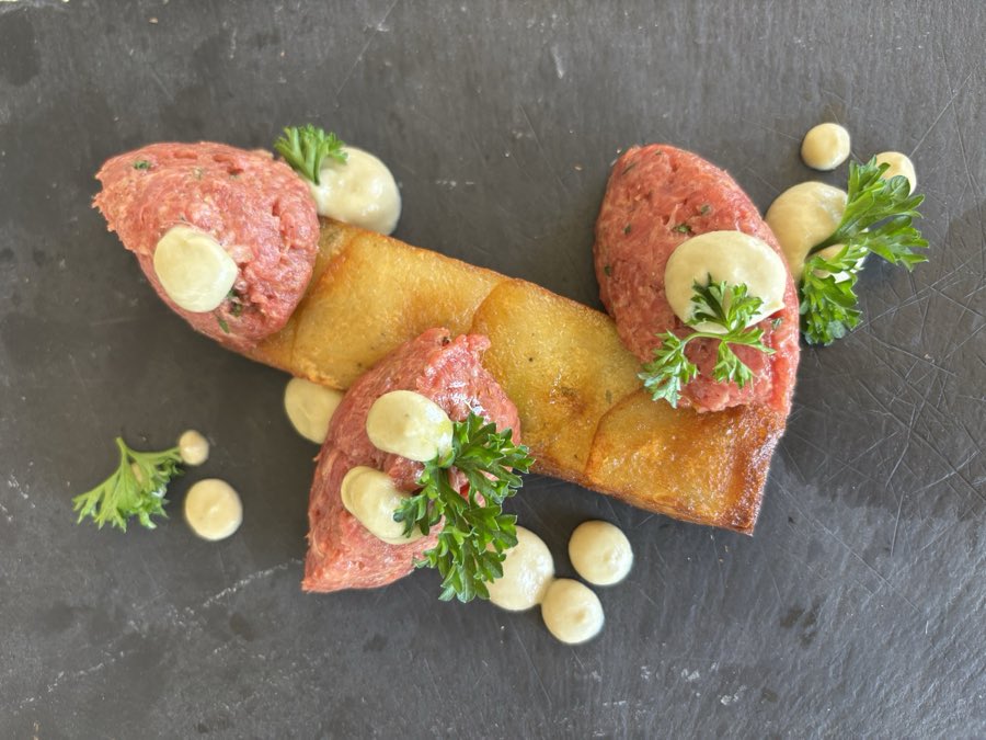 Beef tartare on crispy potato